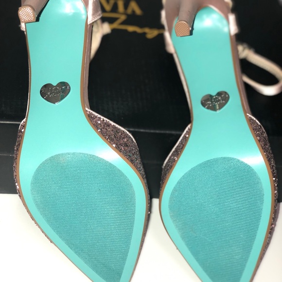 Betsy Johnson Pink sparkly single sole heels - Picture 6 of 6